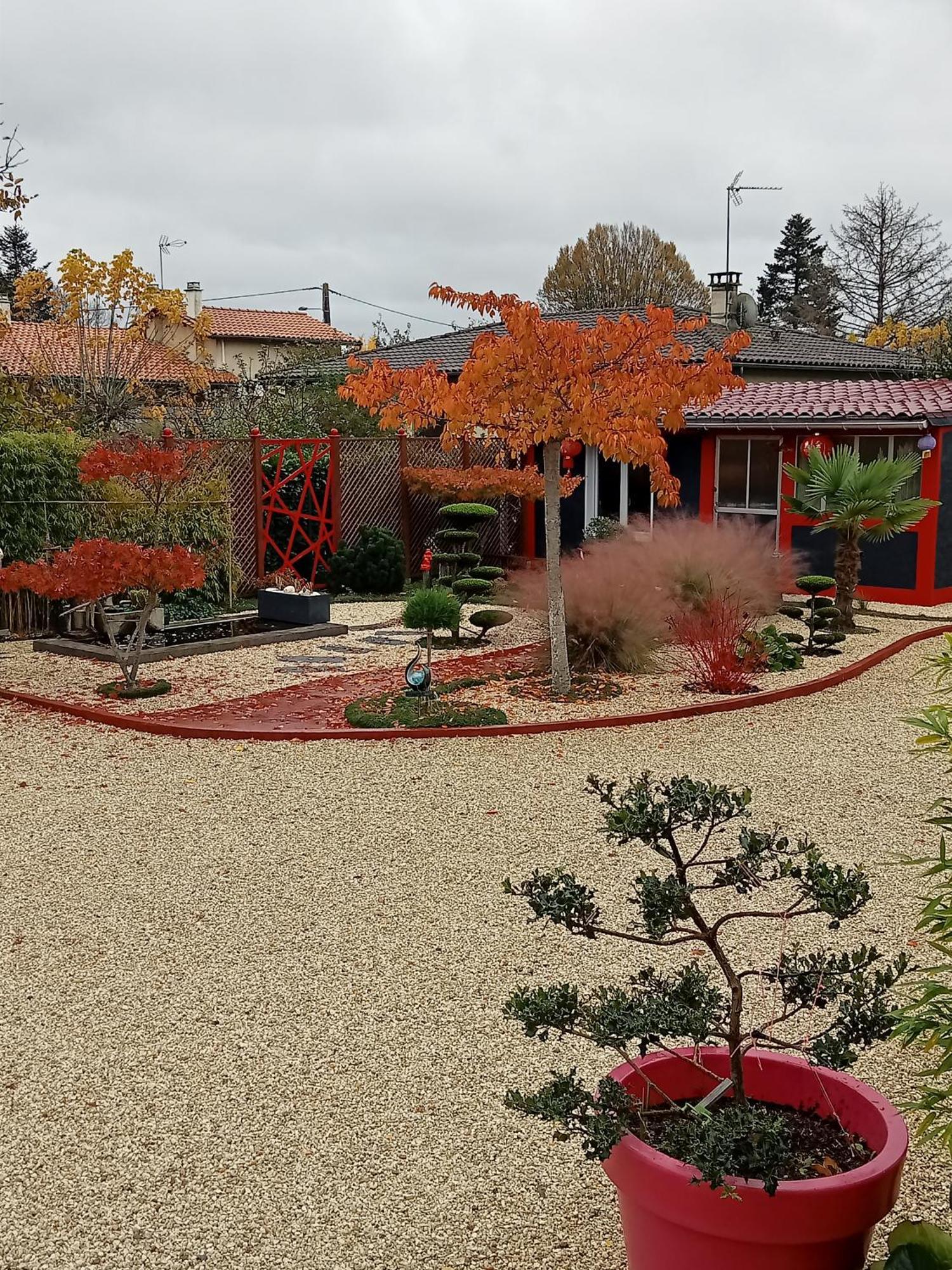 Une Pause Quelque Part Au Jardin Des Erables Et Des Niwakis Saint-Medard-de-Guizieres 외부 사진